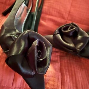 White House Black Market Abigail slingback heels